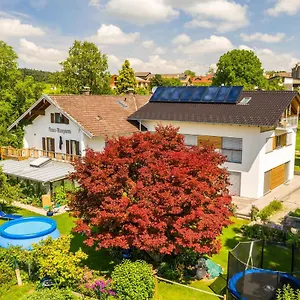 Straßer Apartment